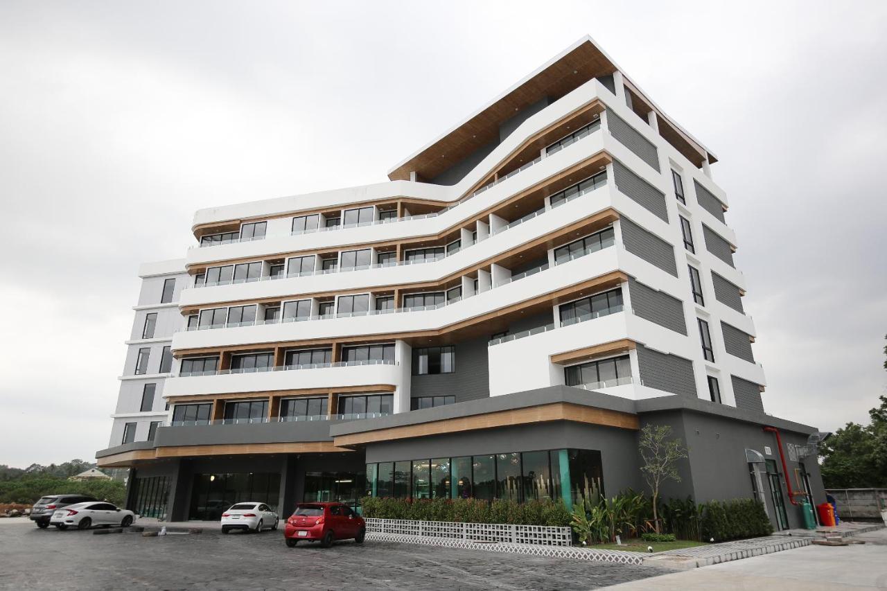 Hotel Scarlett Ban ba Ngan Luaran gambar